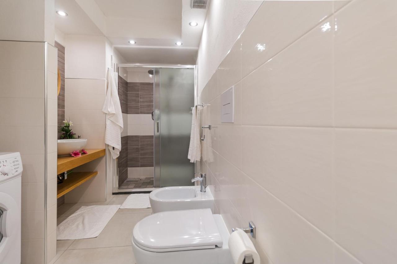 Purple Flower Suite Apartment Cala Gonone Exterior photo
