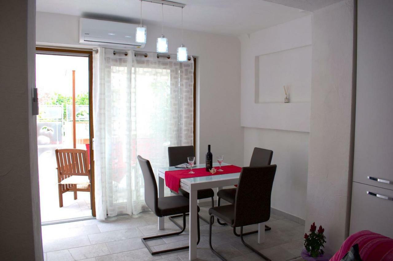 Purple Flower Suite Apartment Cala Gonone Exterior photo