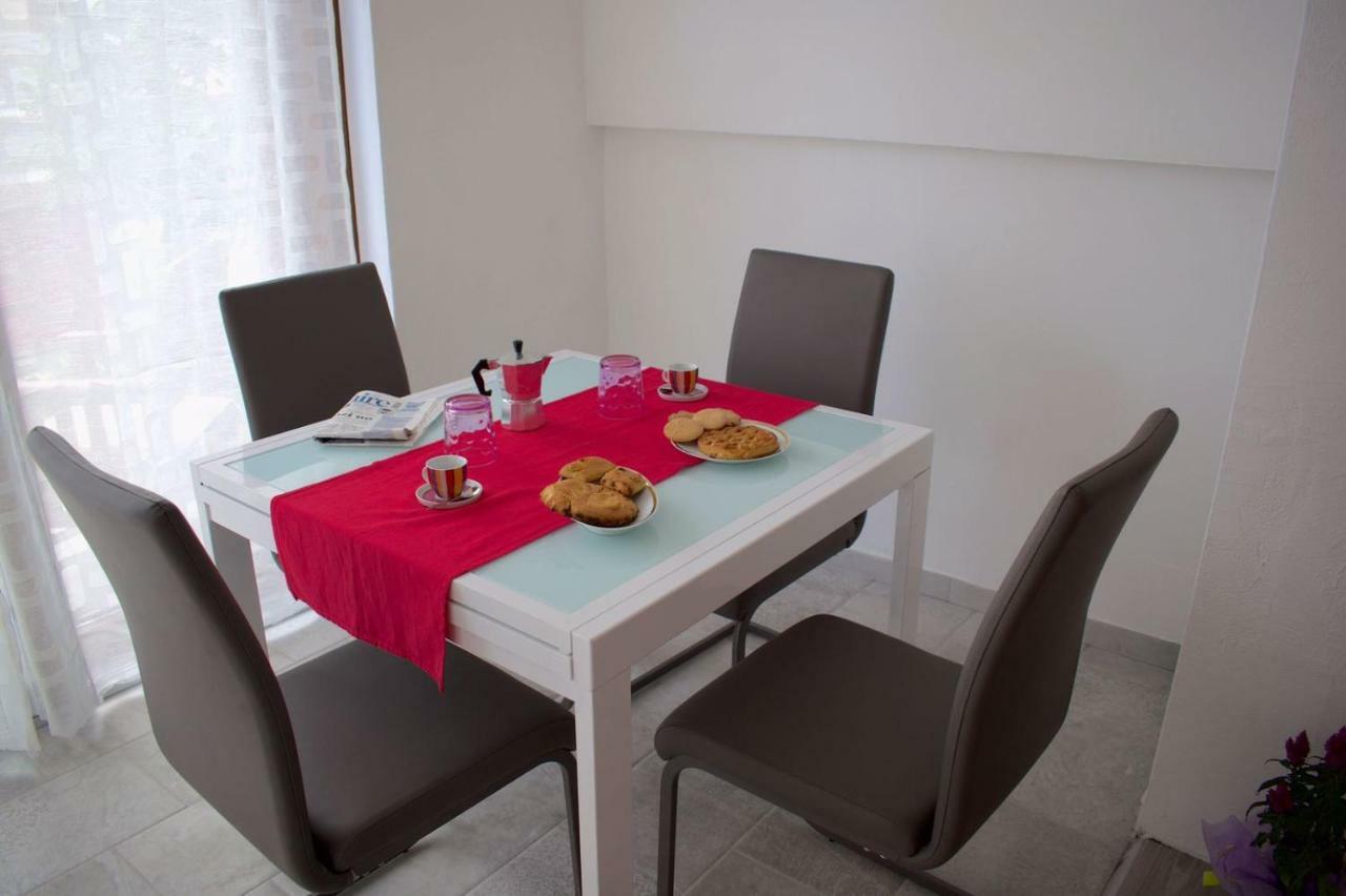 Purple Flower Suite Apartment Cala Gonone Exterior photo